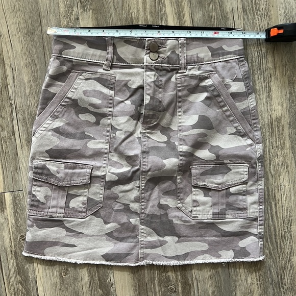 Democracy Ab technology Camo Mini Skirt size 2 - Picture 9 of 10